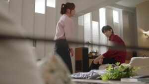 I Wanna Hear Your Song: 1×10